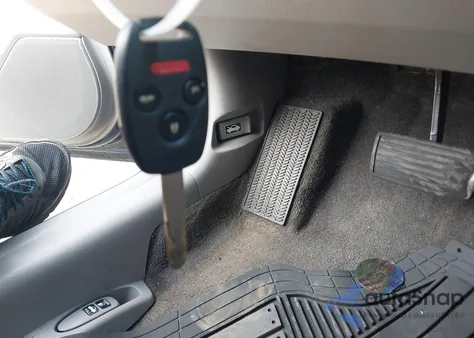 2010 Honda Accord 2.4 Ex z USA, uszkodzony, nr VIN 1HGCP2F77AA144263